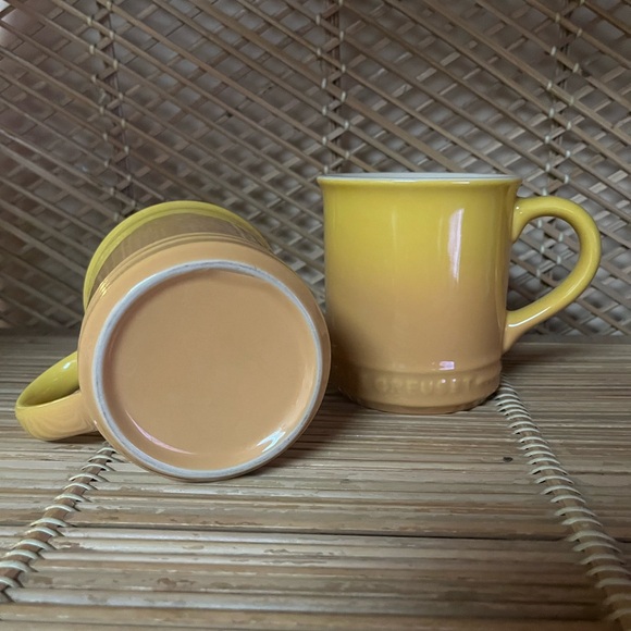 Le Creuset Yellow Mug Set - Picture 4 of 6